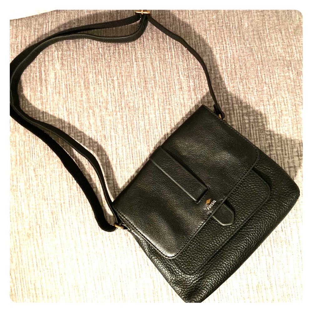 Fossil Kinley Small Leather Crossbody• Black